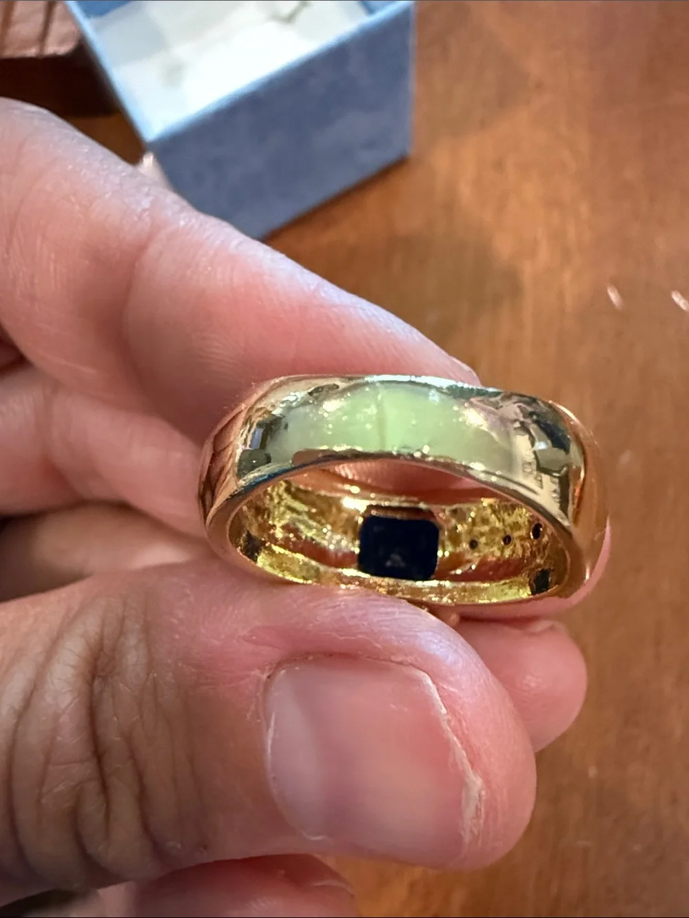 Vintage Gold-Tone Ring with Royal Blue Gemstone Accents Size 7.5